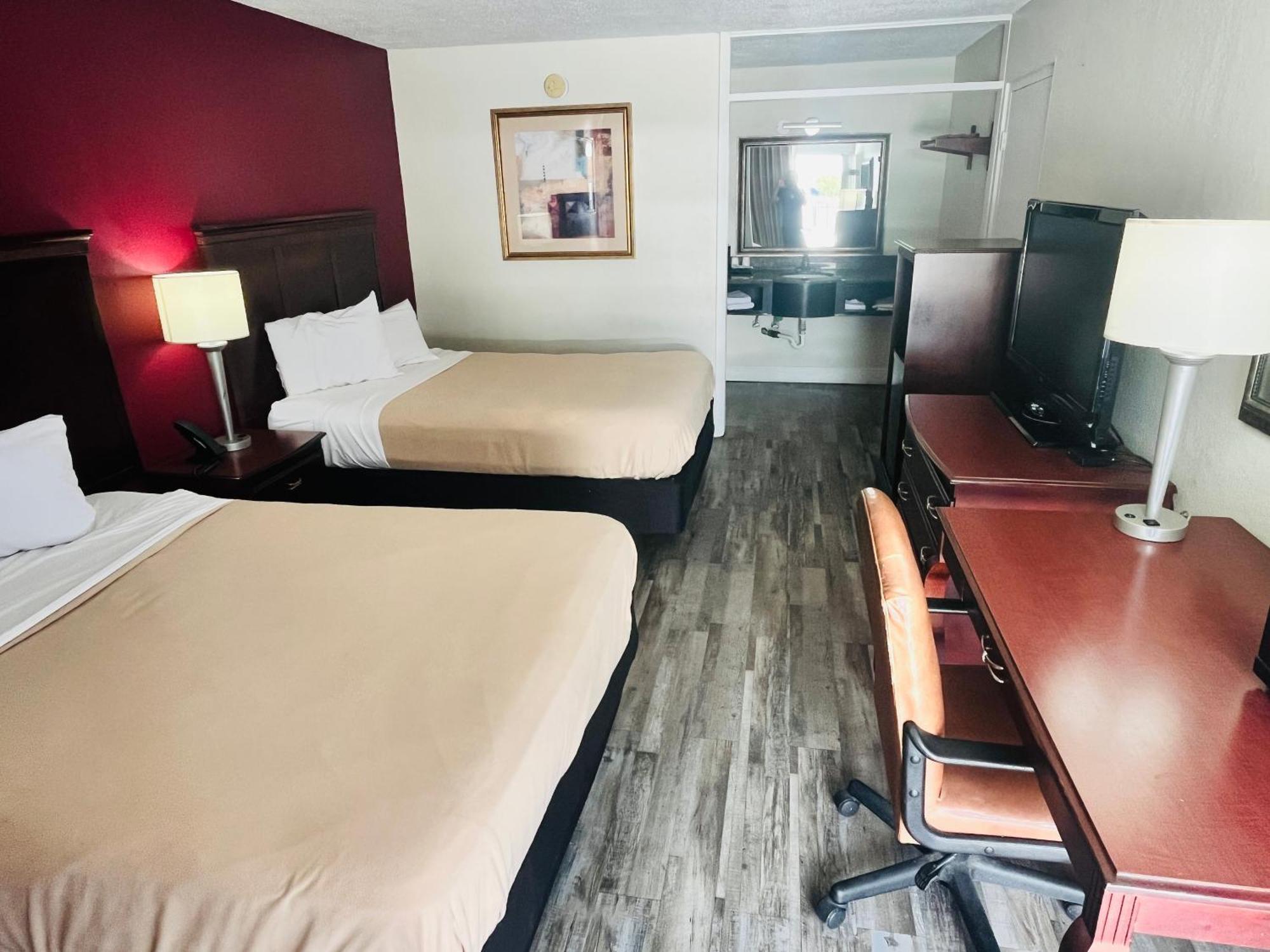 Rodeway Inn Силвър Спрингс Екстериор снимка